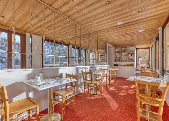 Lyret 3* شامونكس